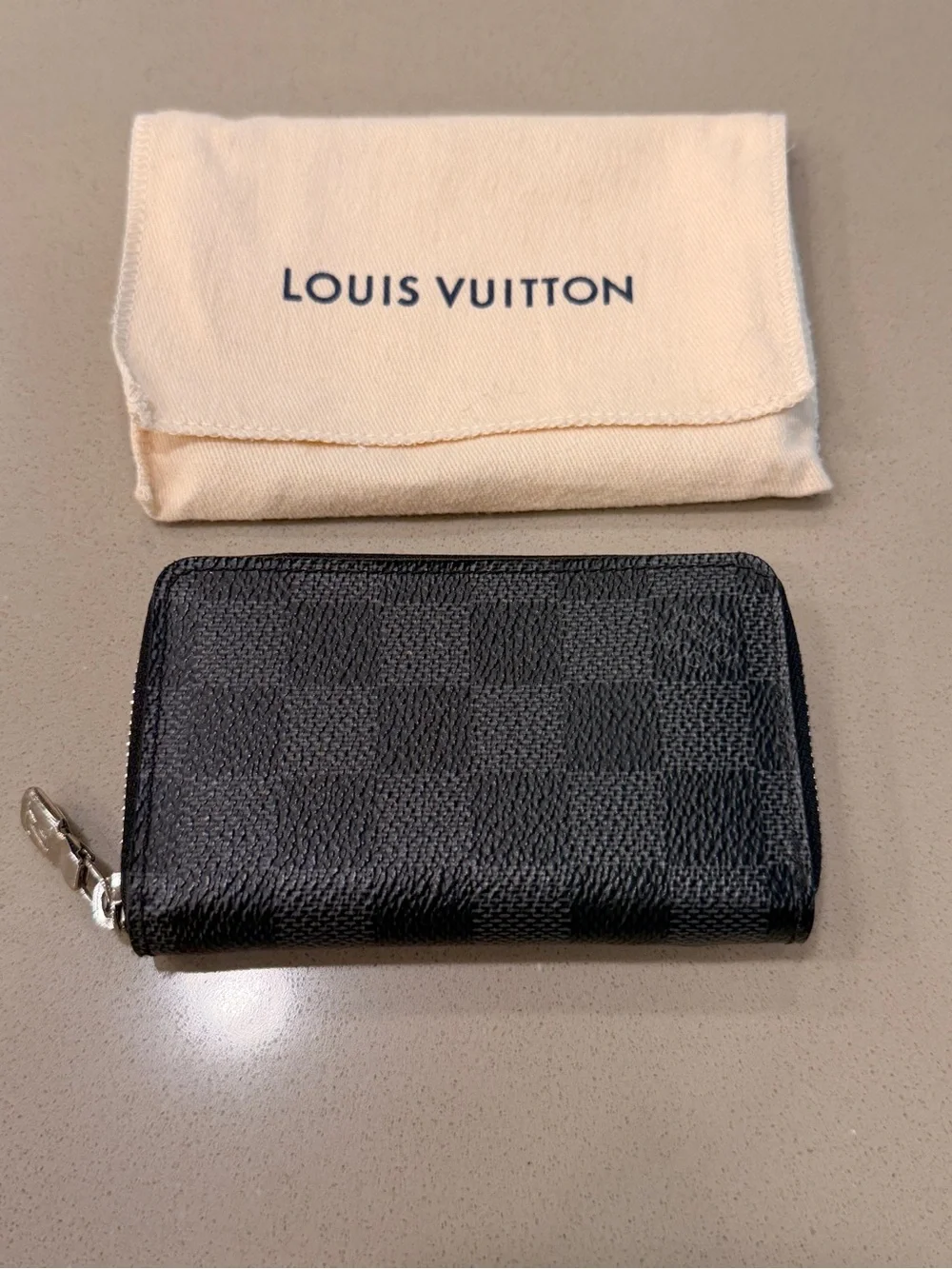 Louis Vuitton Small Men’s Zip Card Holder in Damier Graphite